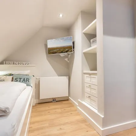 Inselliebe Exklusive Sylter Wellnessoase Mit Sauna Garten In Nyaraló Keitum